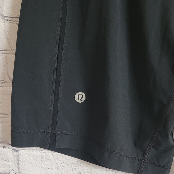 Lululemon Men's Short - Picture 4 of 6